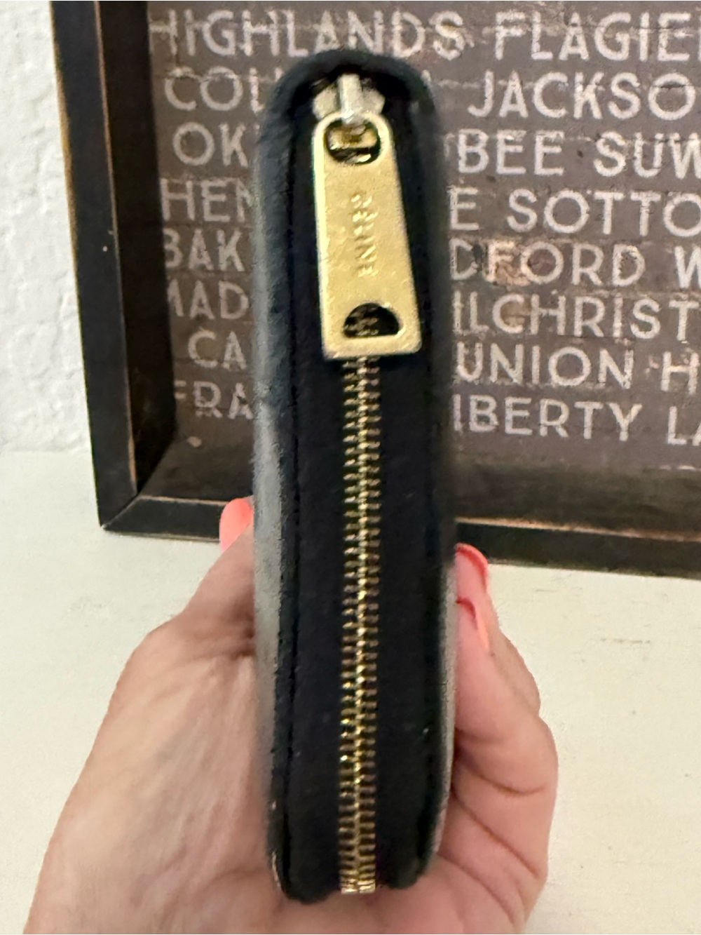 Celine vintage authenticated two tone continental zippy wallet - Picture 4 of 14